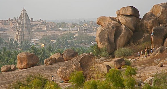 climbing in Hampi