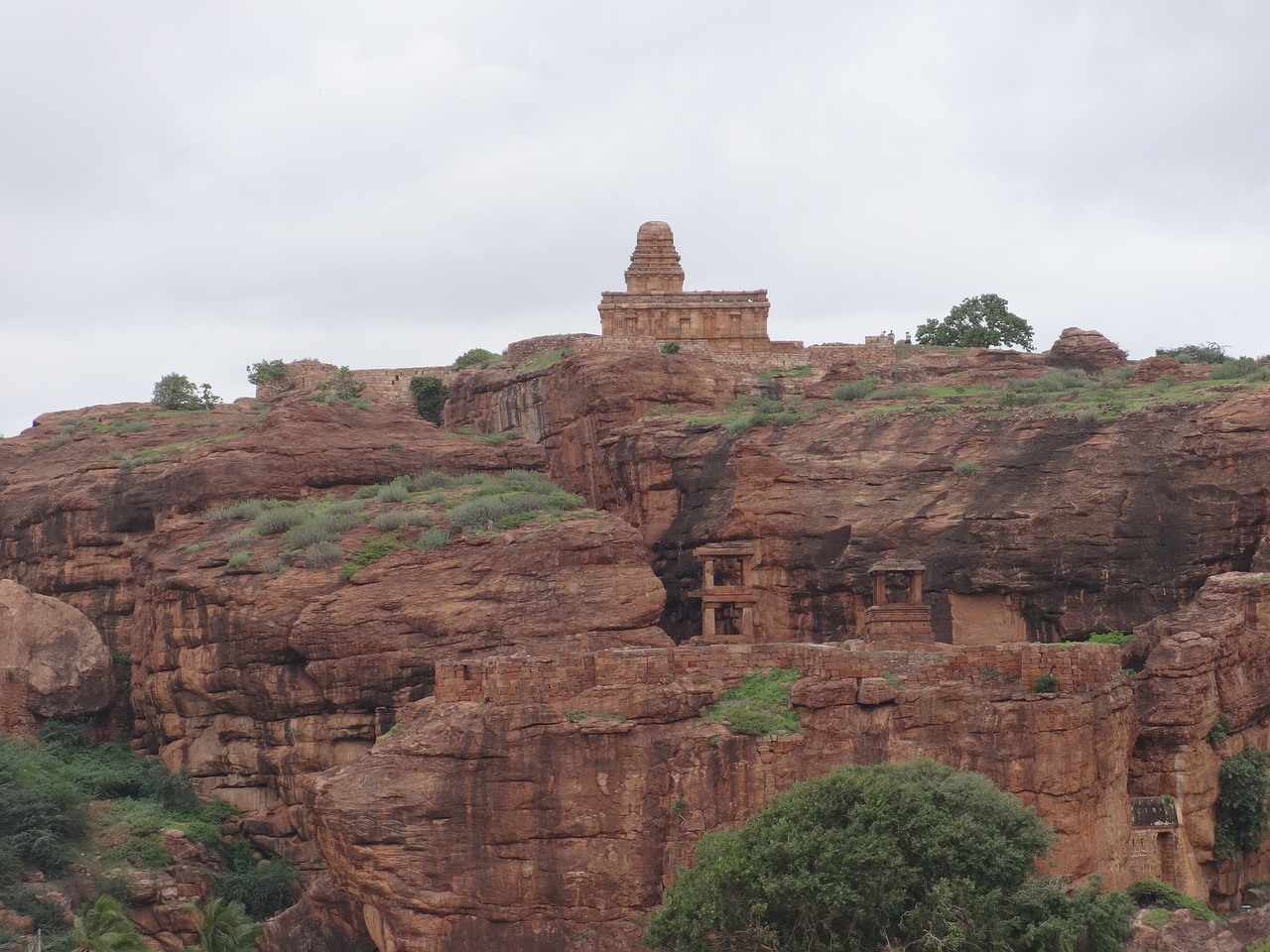 sandstone, badami rocks, red